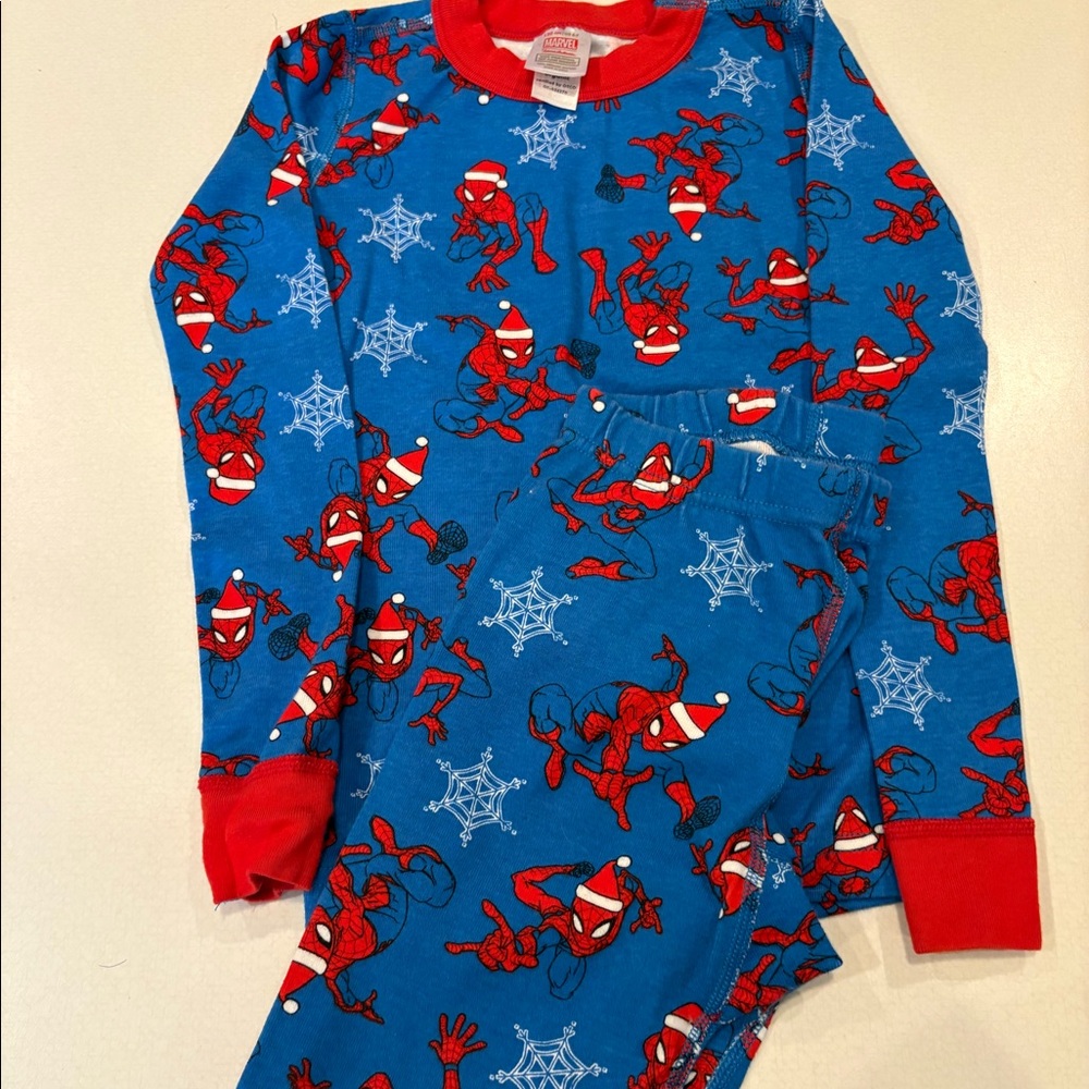 Hanna Andersson Christmas Spider-Man pajama size 6